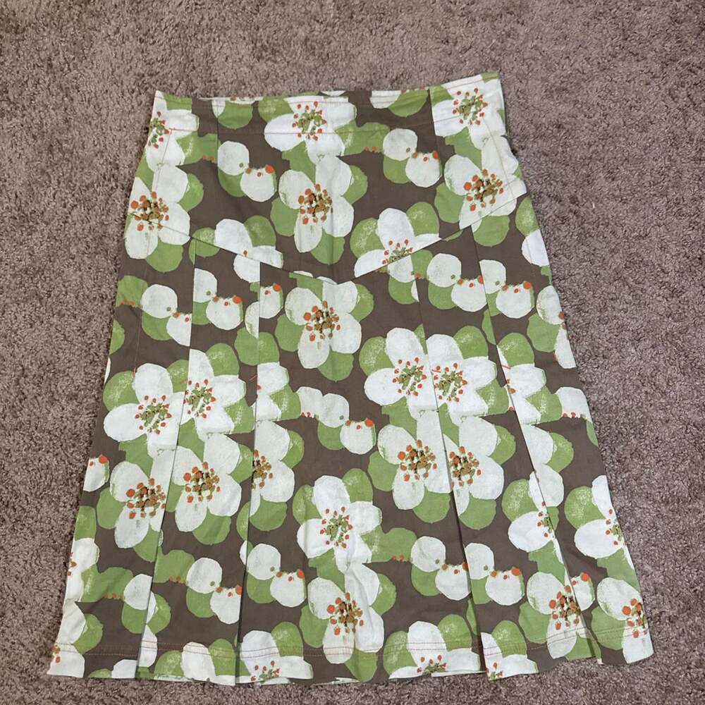 Oilily white and green floral